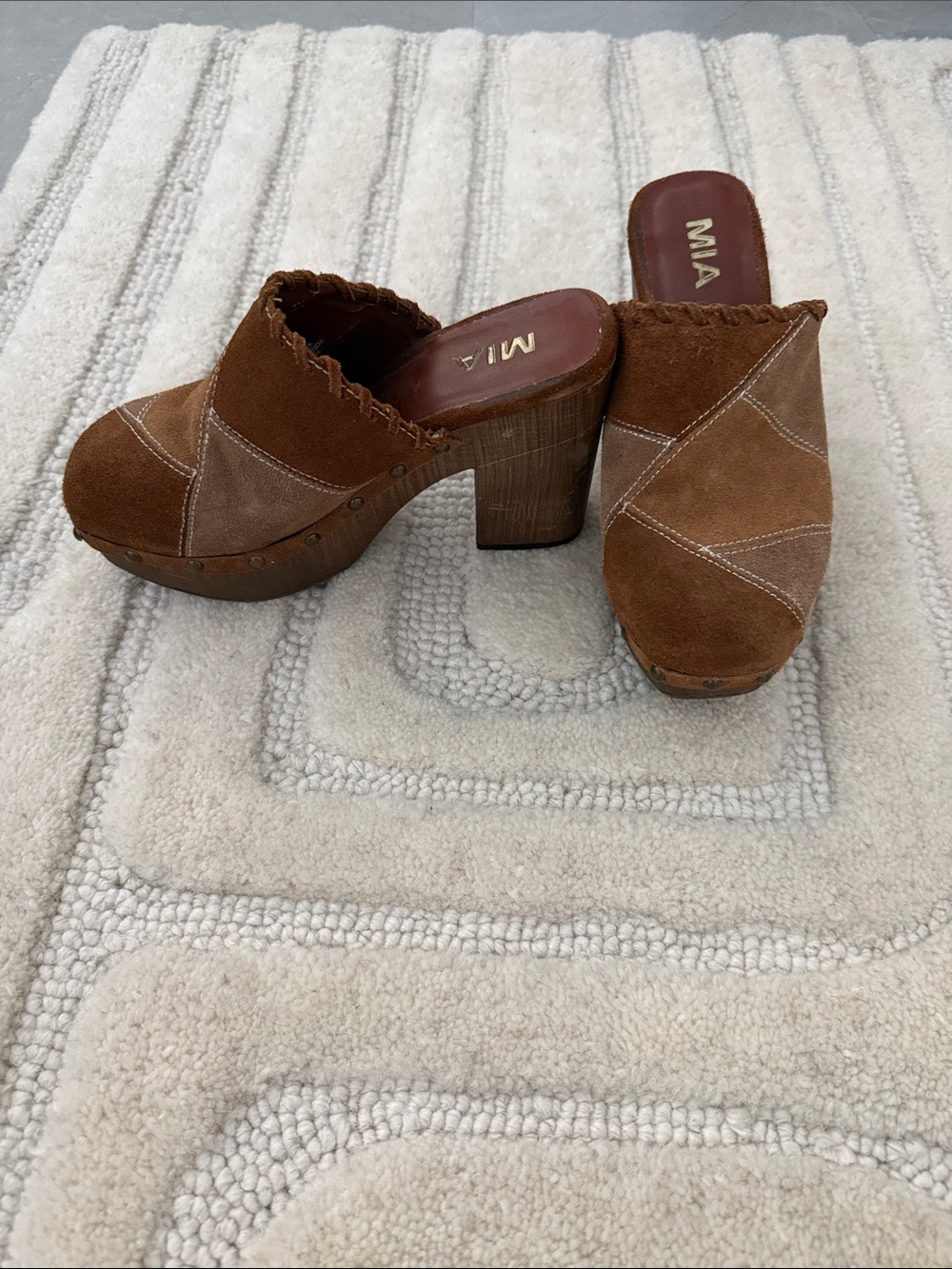 MIA vintage Brown Suede Patchwork Clog Heels